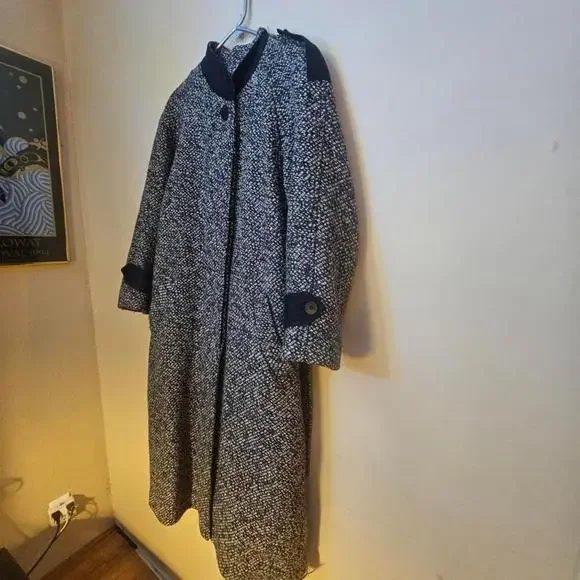 coats - Picture 4 of 5